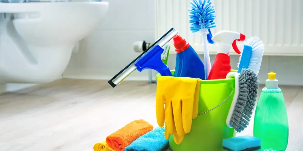 Verschiedene Reinigungsartikel